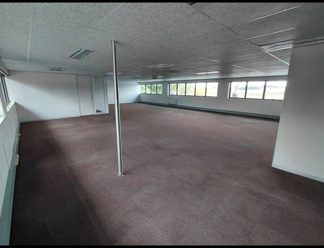 314M² OFFICE TO LET IN RANDJESPARK